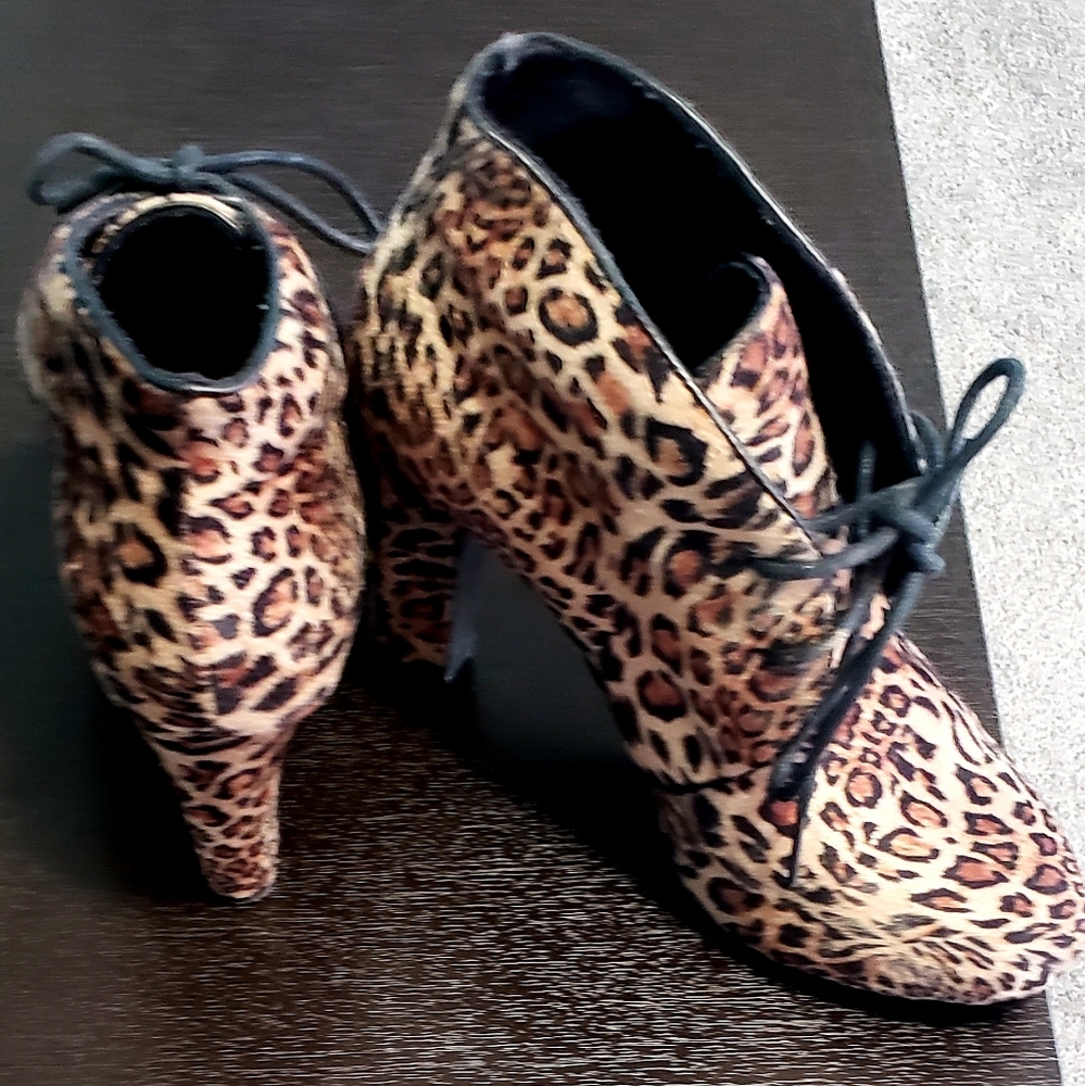 Boots leopard print